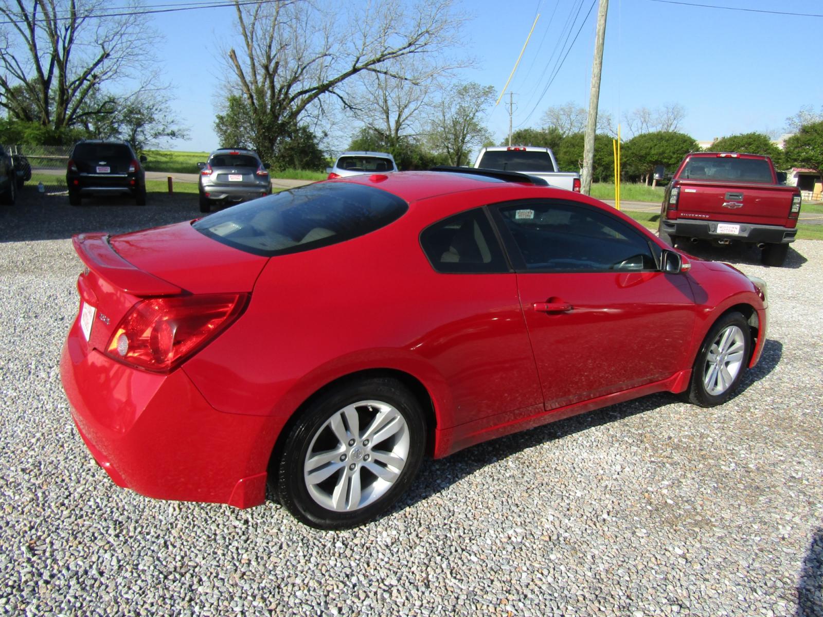 2012 Red /Tan Nissan Altima 2.5 S 6M/T Coupe (1N4AL2EP0CC) with an 2.5L L4 DOHC 16V engine, Automatic transmission, located at 15016 S Hwy 231, Midland City, AL, 36350, (334) 983-3001, 31.306210, -85.495277 - Photo #6